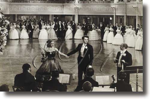 Ruth Elizabeth Davis, coñecida como Bette Davis, e Henry Fonda nun fotograma do filme Jezabel (1938), dirixido por William Wyler